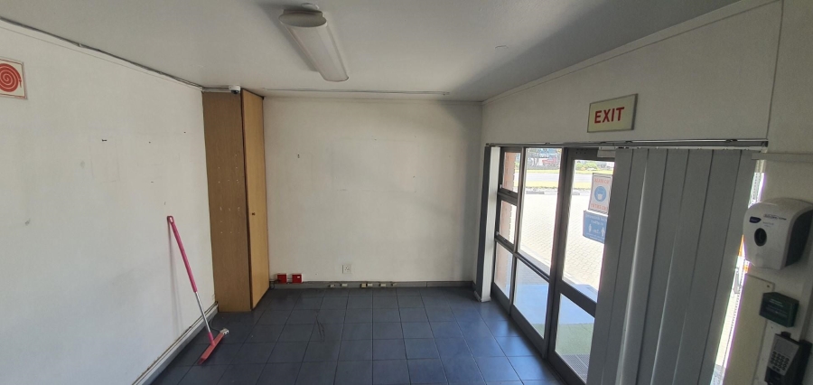 Commercial Property for Sale in Airport Industria Western Cape